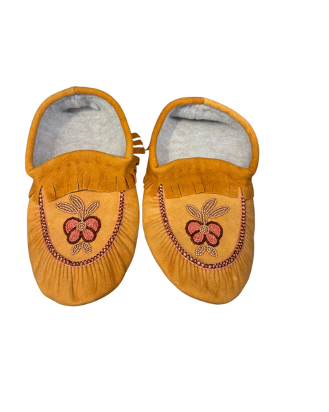 Ladies Handmade Moccasins – Smoked Moose-Hide with Traditional Beadwork (Fur or No Fur)