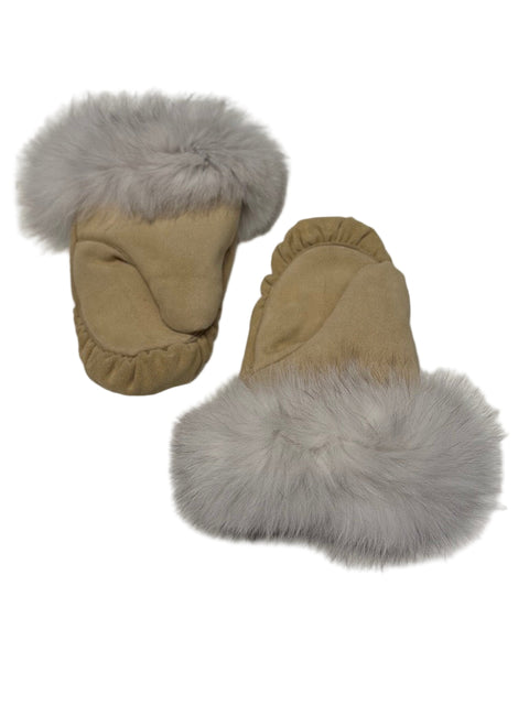 Pulluk Mittens by Natalie Scipio