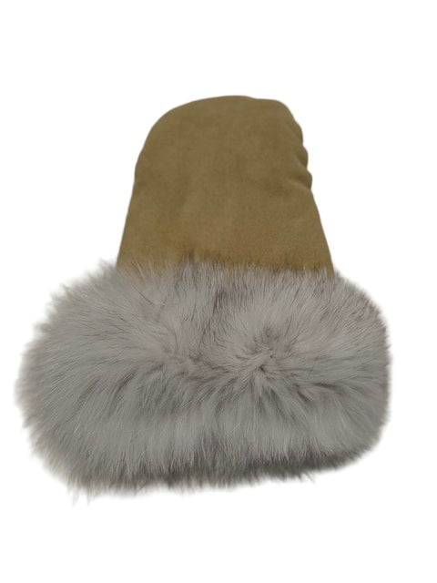 Pulluk Mittens by Natalie Scipio