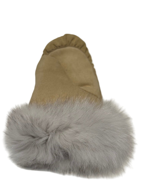 Pulluk Mittens by Natalie Scipio