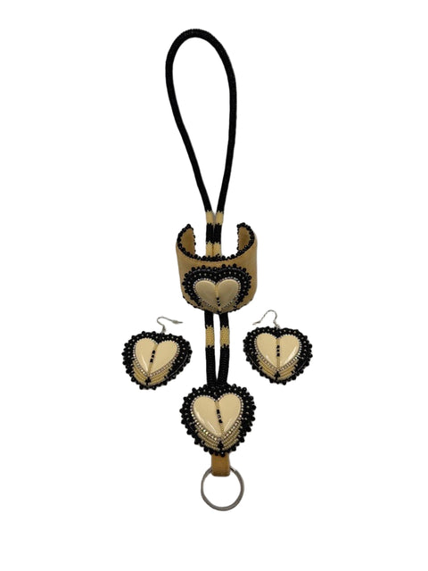 Beaded Heart Jewelry Set – Cream & Black Series