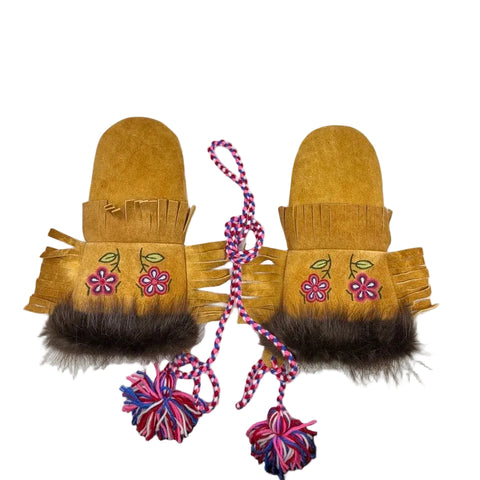 Women’s Tanned Moosehide Gauntlet Mittens with Embroidery