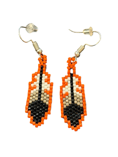 Beaded Feather Earrings – (1")