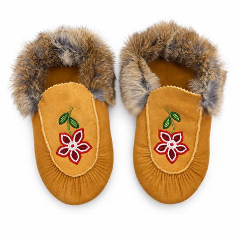 Moosehide Slippers with Beaver Fur - Isabell Jonah Weistche