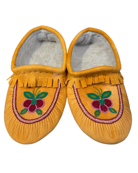 Ladies Handmade Moccasins – Smoked Moose-Hide with Traditional Beadwork (Fur or No Fur)