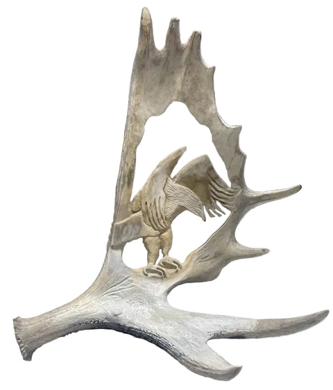 Moose Antler Carving - Gordon Shecapio Blacksmith, Ouje-bougoumou