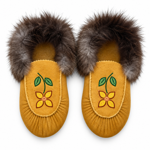 Moosehide Slippers with Beaver Fur - Isabell Jonah Weistche
