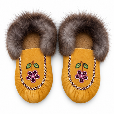 Moosehide Slippers with Beaver Fur - Isabell Jonah Weistche