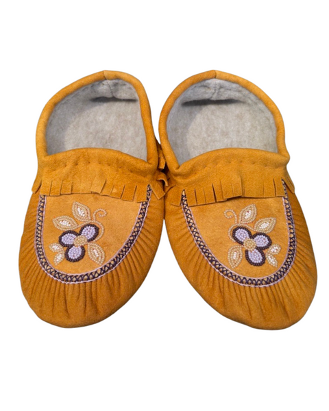 Ladies Handmade Moccasins – Smoked Moose-Hide with Traditional Beadwork (Fur or No Fur)