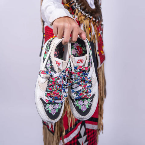 Kokom Shoelaces – White with Red Flowers