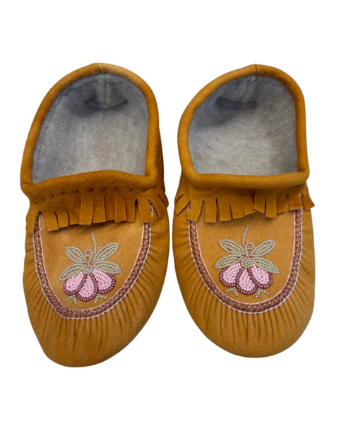 Ladies Handmade Moccasins – Smoked Moose-Hide with Traditional Beadwork (Fur or No Fur)