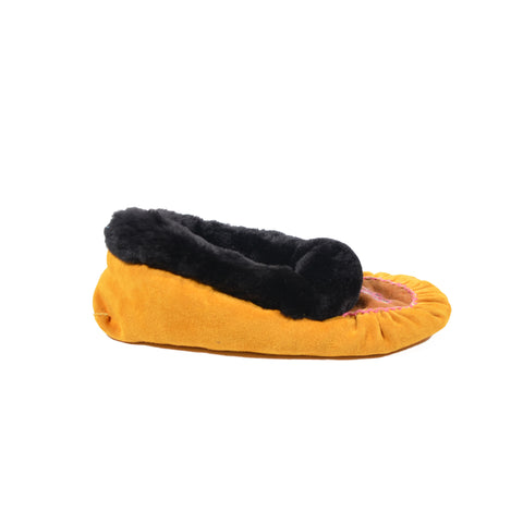 Moccasins-Slippers - Size 9 (Women's)